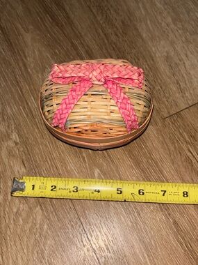 Vintage Woven Egg Basket Hinged Trinket Box Easter Decor Wicker Small